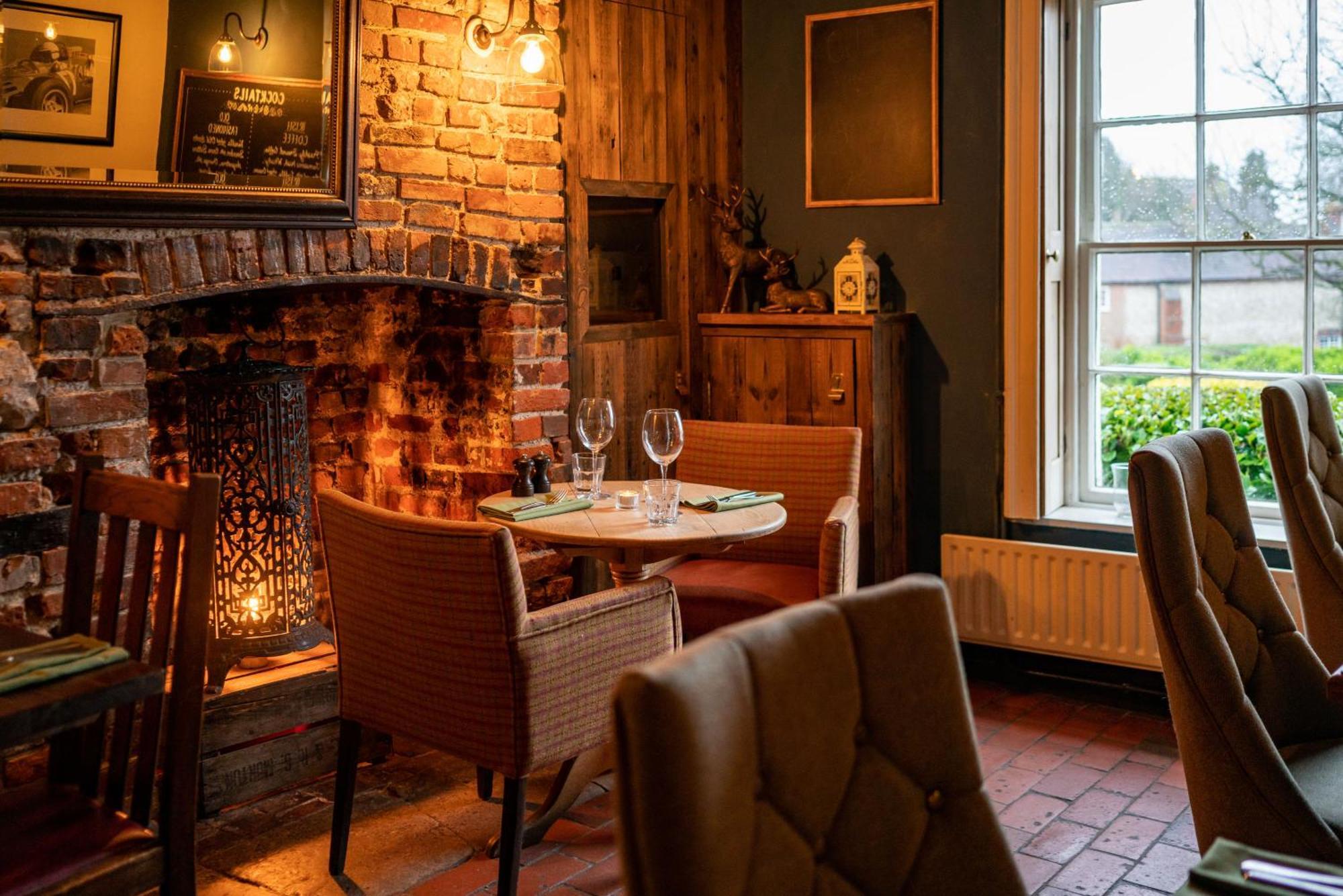 The Royal Oak Inn Chichester Exterior photo