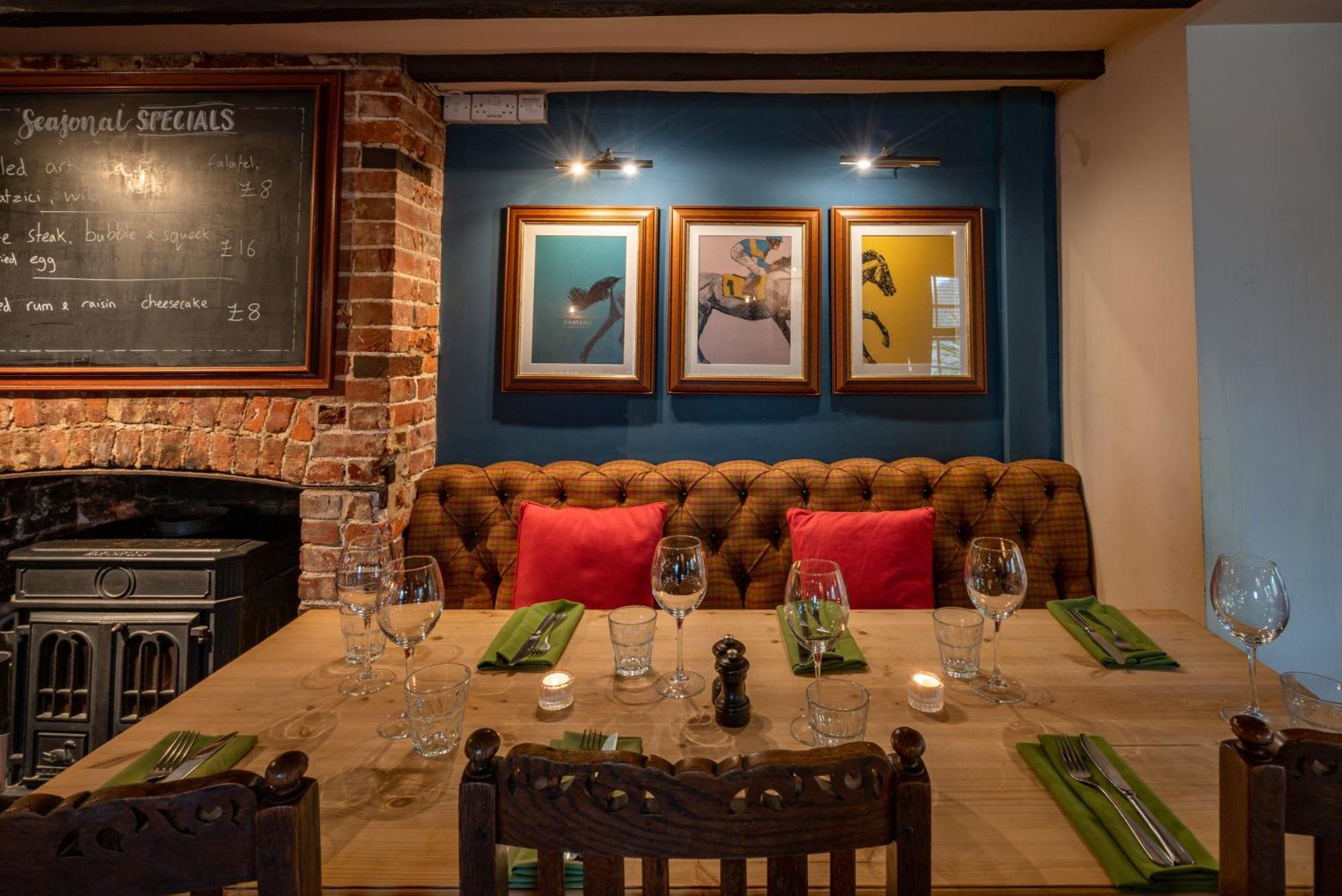 The Royal Oak Inn Chichester Exterior photo