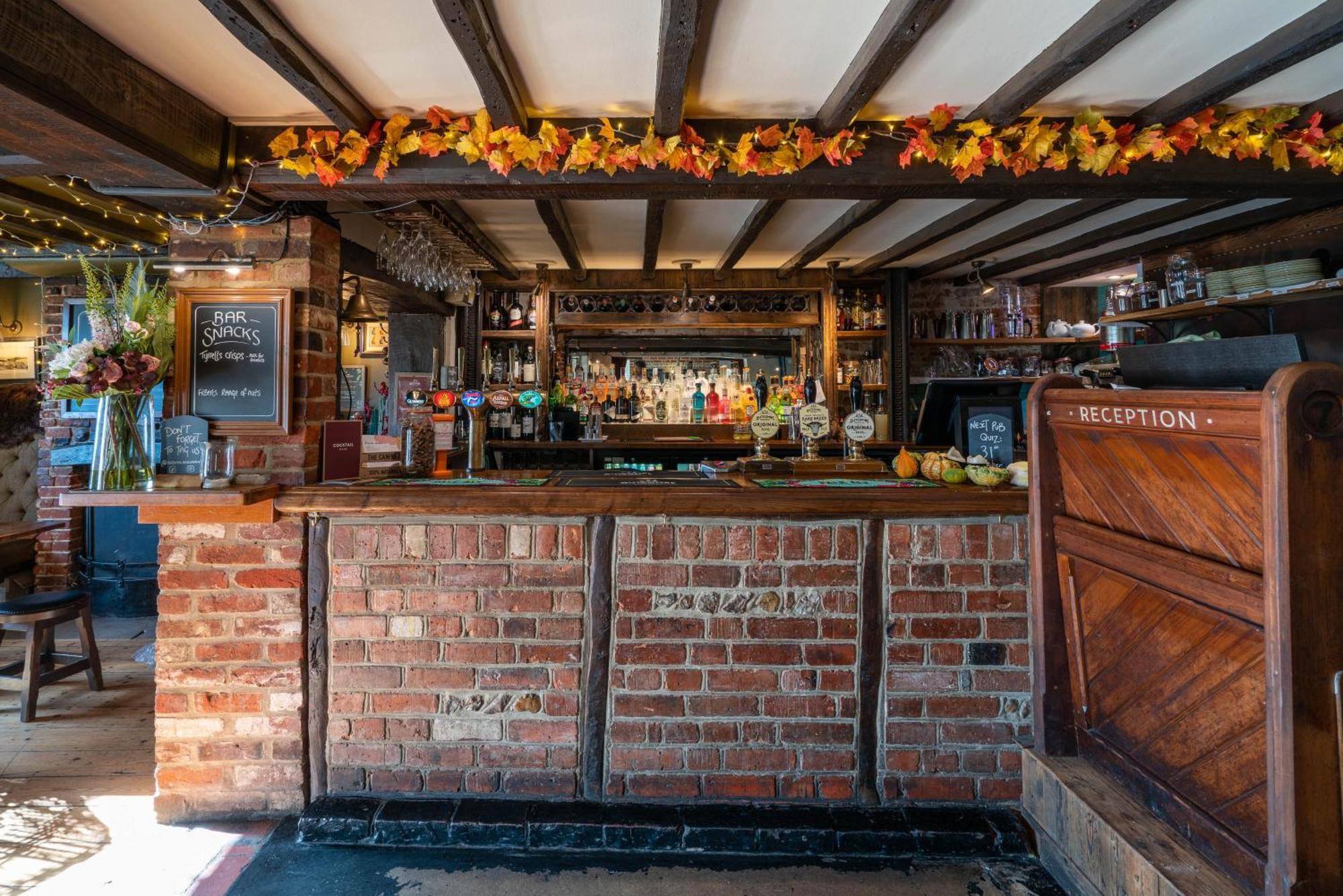 The Royal Oak Inn Chichester Exterior photo