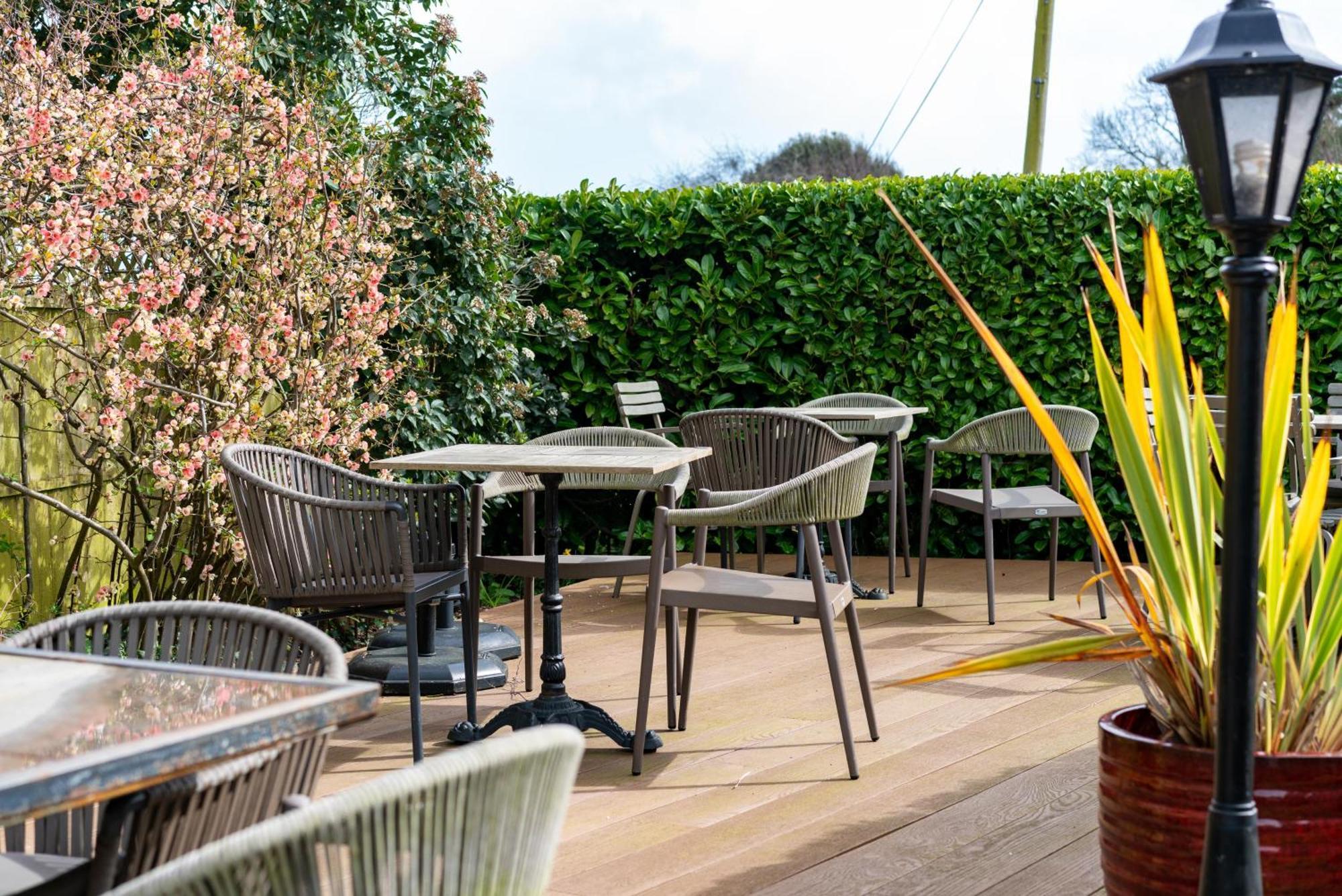 The Royal Oak Inn Chichester Exterior photo