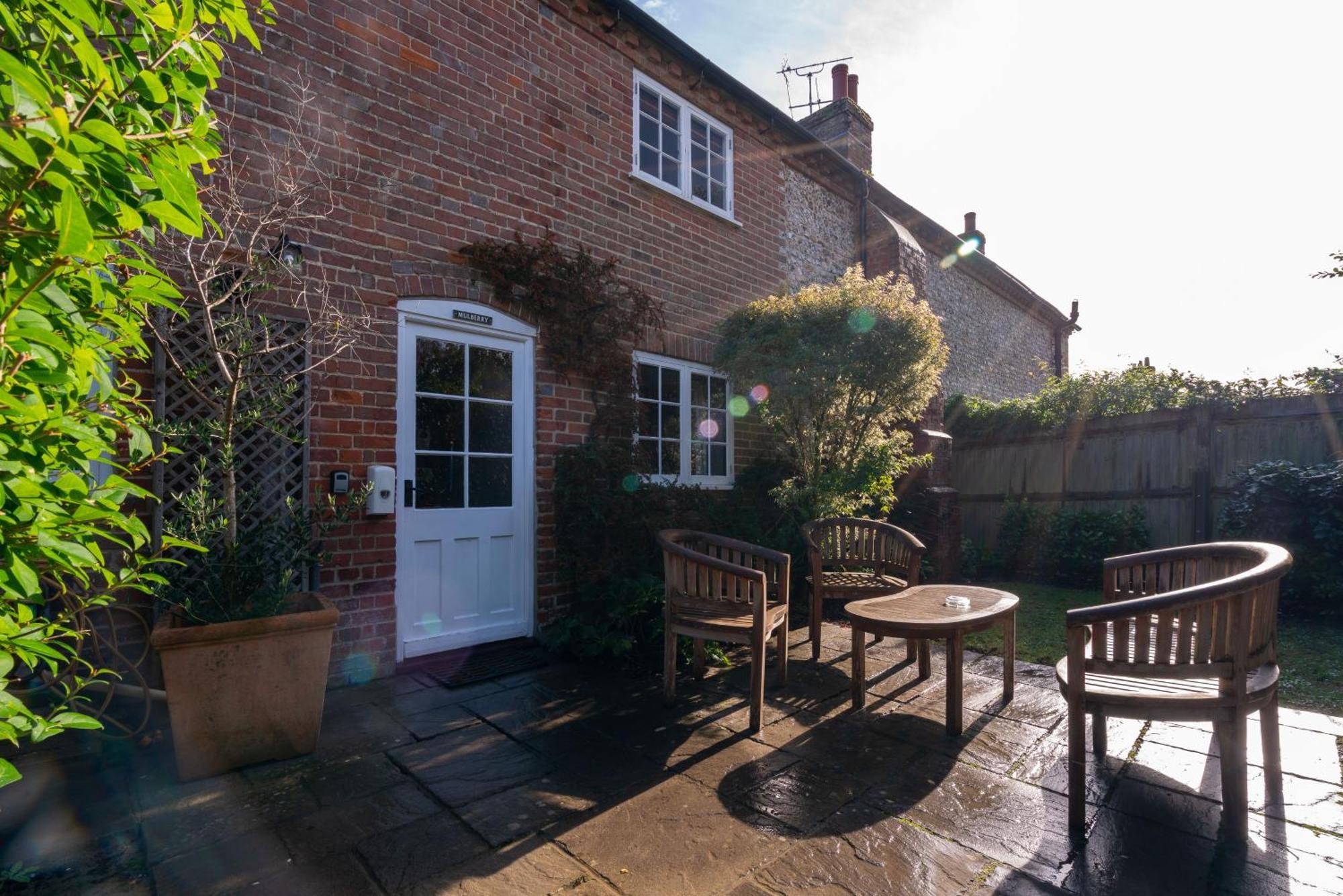 The Royal Oak Inn Chichester Exterior photo
