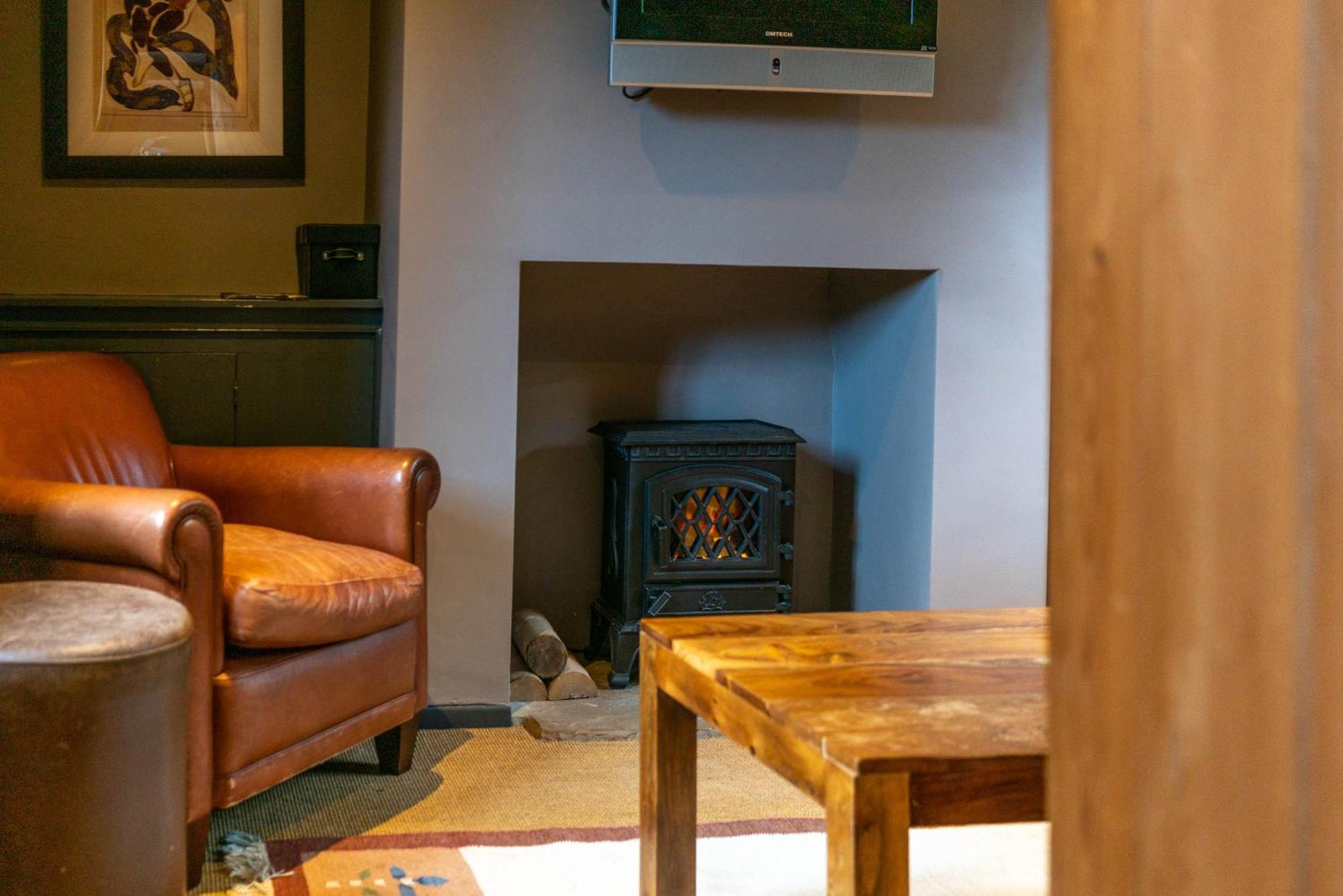 The Royal Oak Inn Chichester Exterior photo