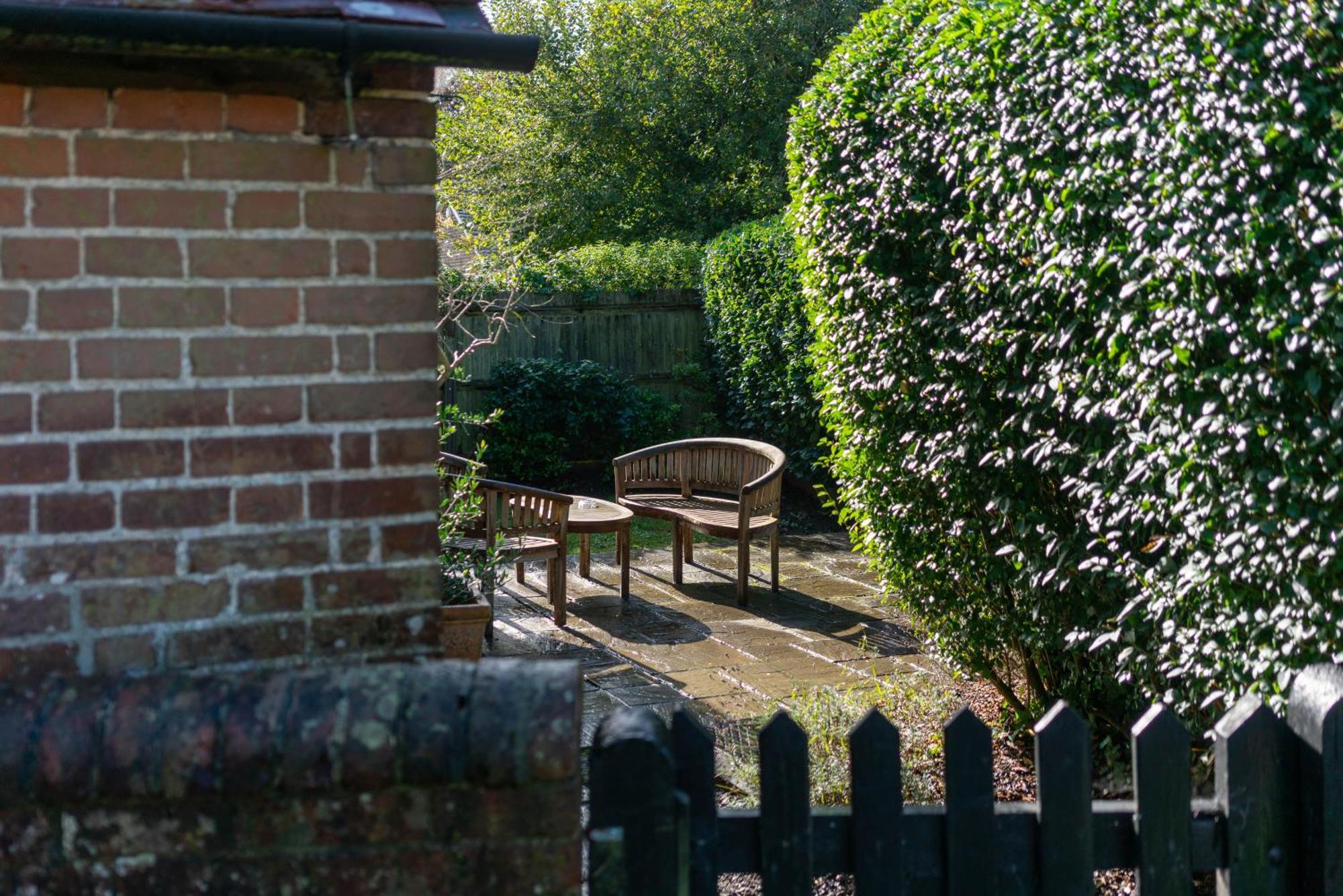 The Royal Oak Inn Chichester Exterior photo